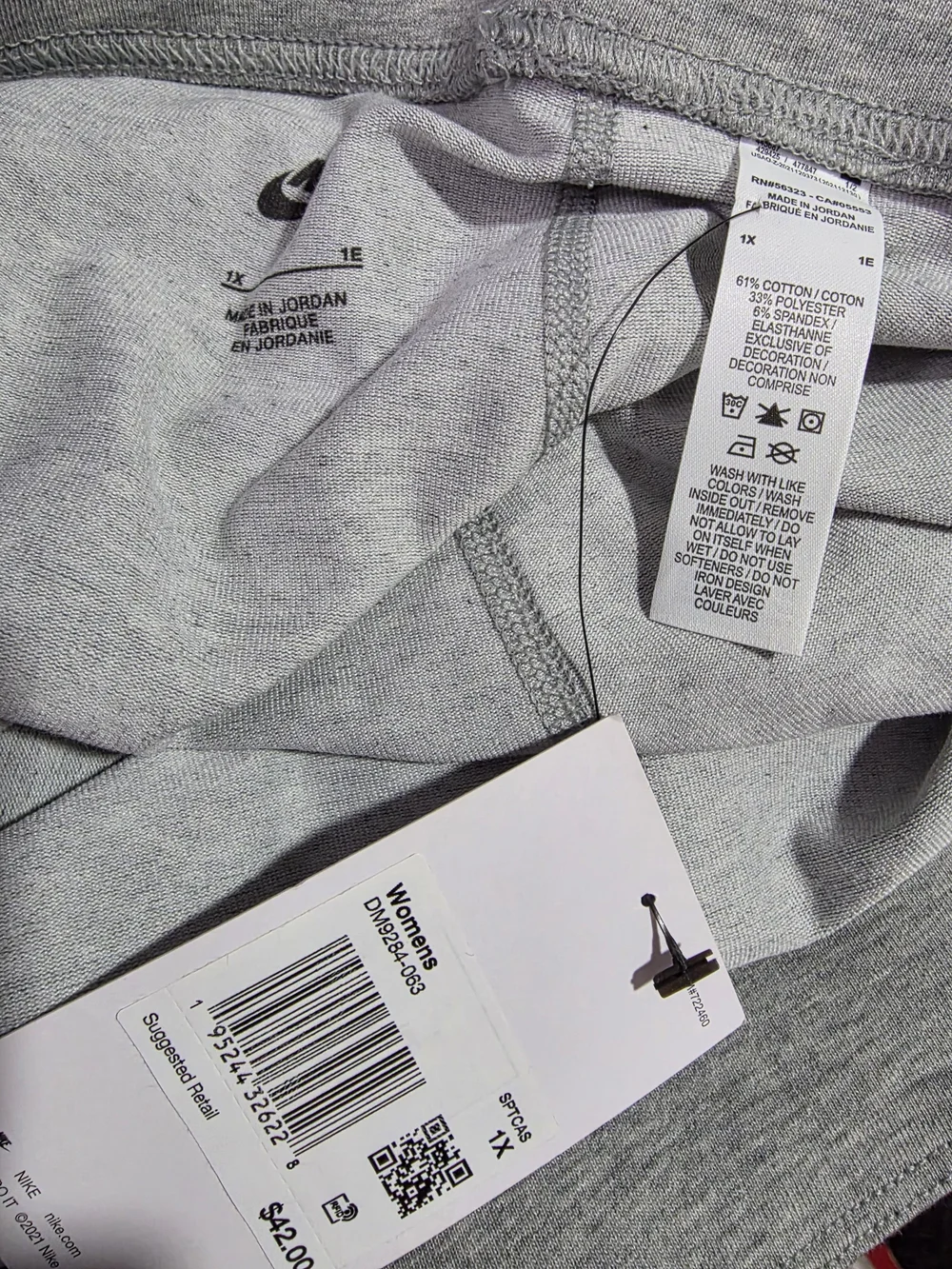 Nike Plus Size Heather Gray Cropped Leggings